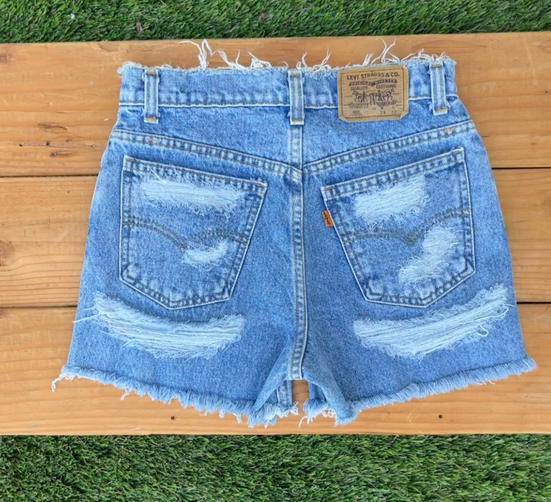 W26 Vintage Levi's Butt Rip Short
