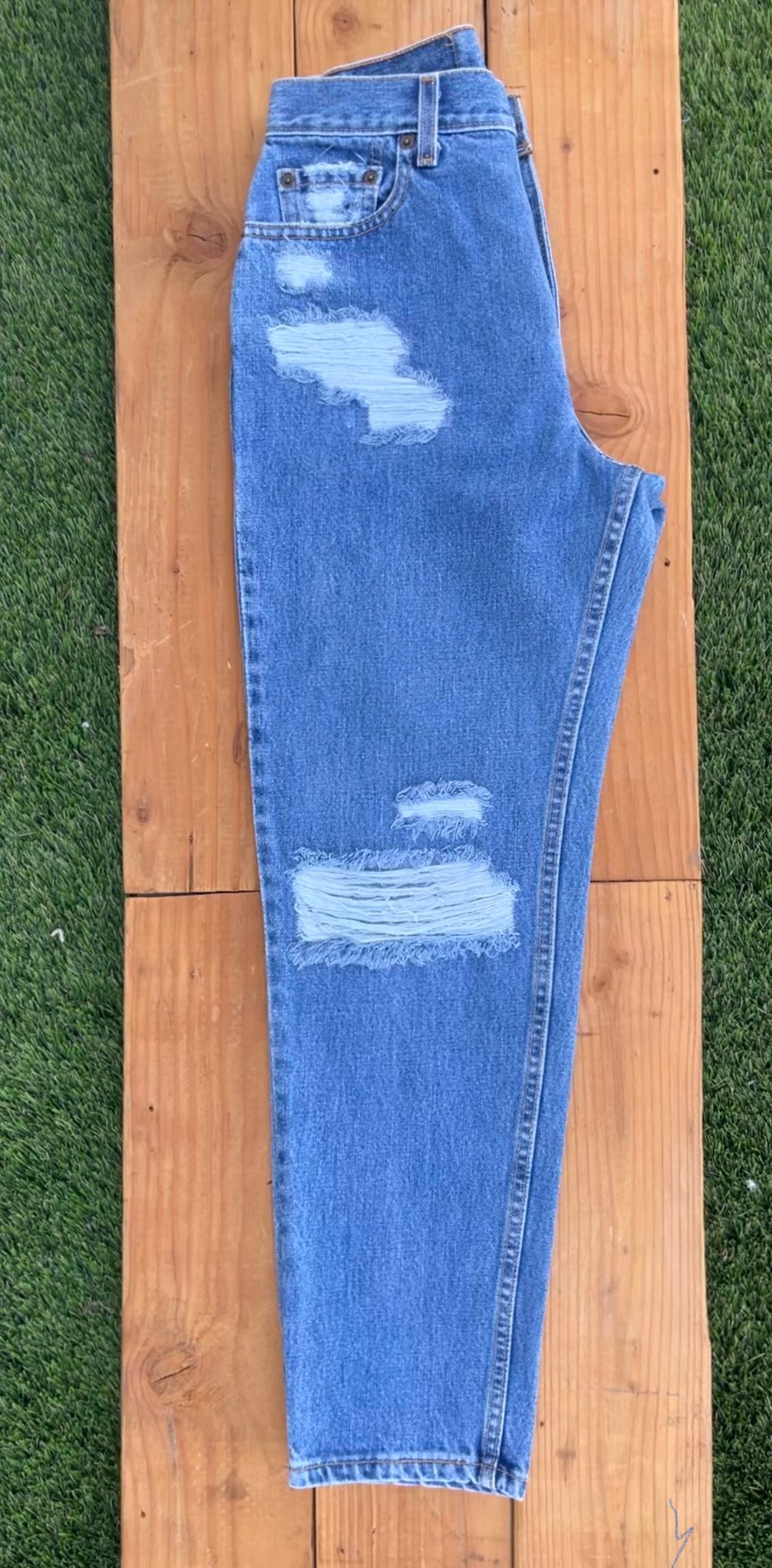 W28 Vintage Levi's Butt Rip Jean