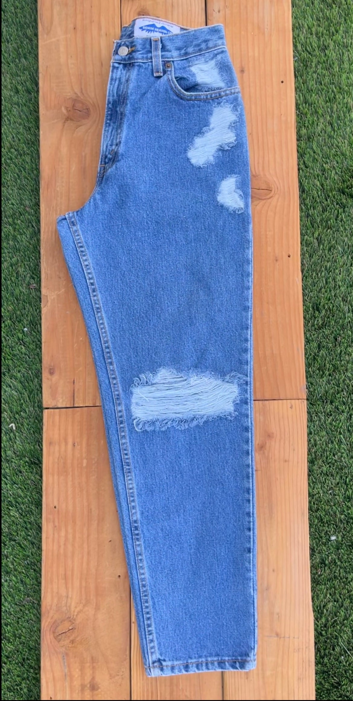 W28 Vintage Levi's Butt Rip Jean