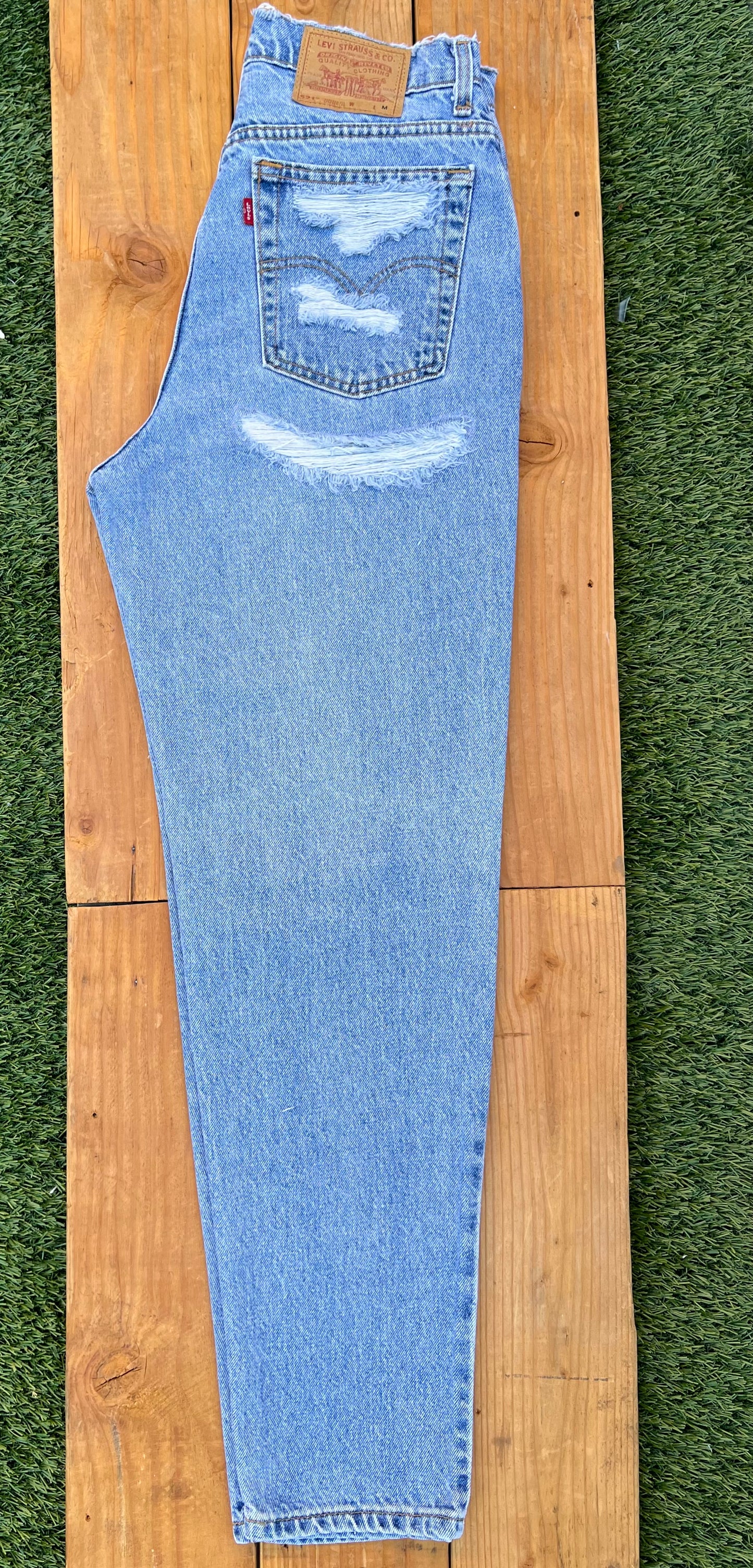 W31 Vintage Levi's Butt Rip Jean