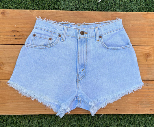 W28 550 Vintage Levi's Plain Short