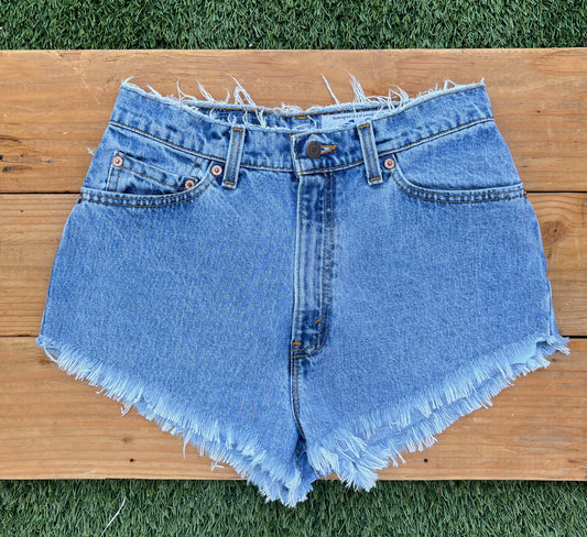 W28 512 Vintage Levi's Plain Short