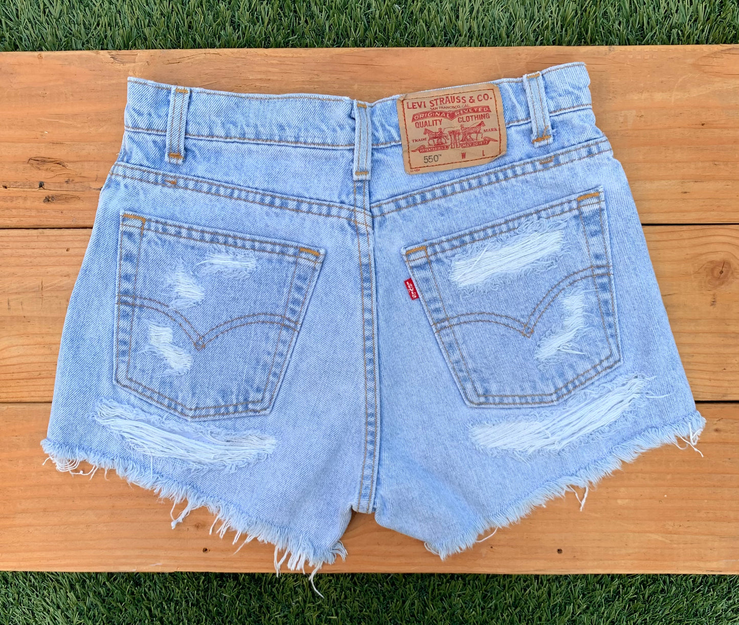 W28 Vintage Levi's Butt Rip Short