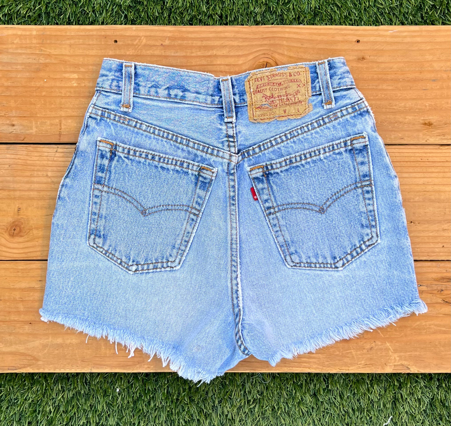 W24 501 Vintage Levi's Short