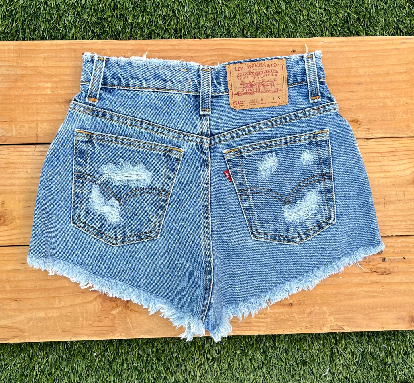 W26 512 Vintage Levi's Short