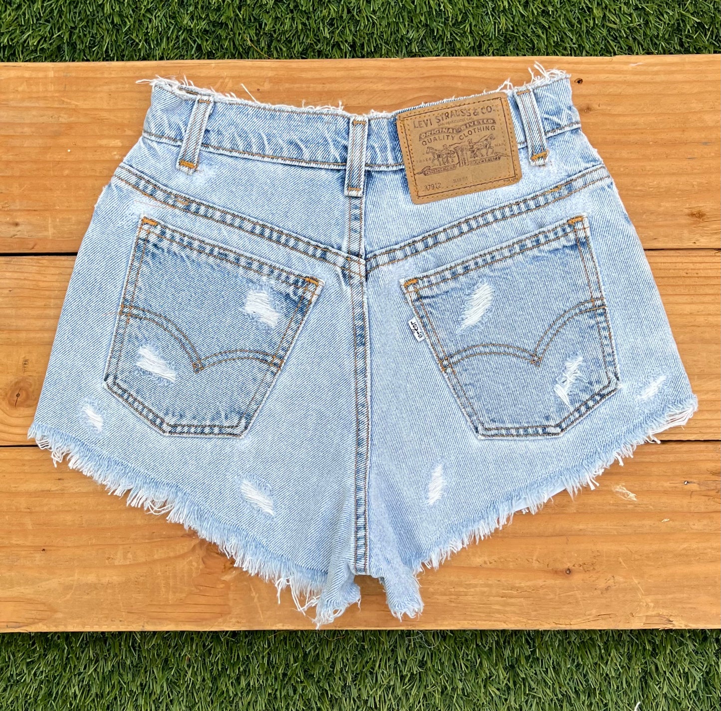 W24 Vintage Levi's Shorts