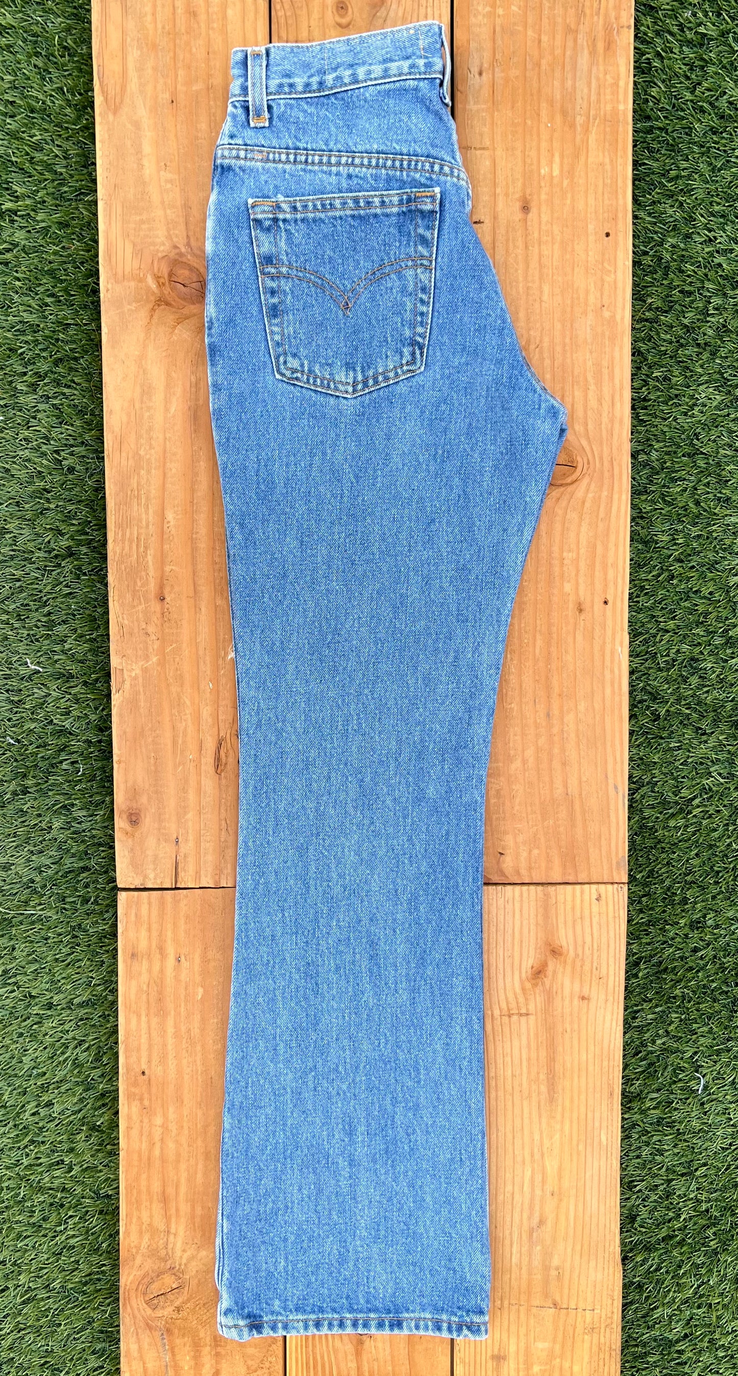 W25 517 Vintage Levi's Plain Jean