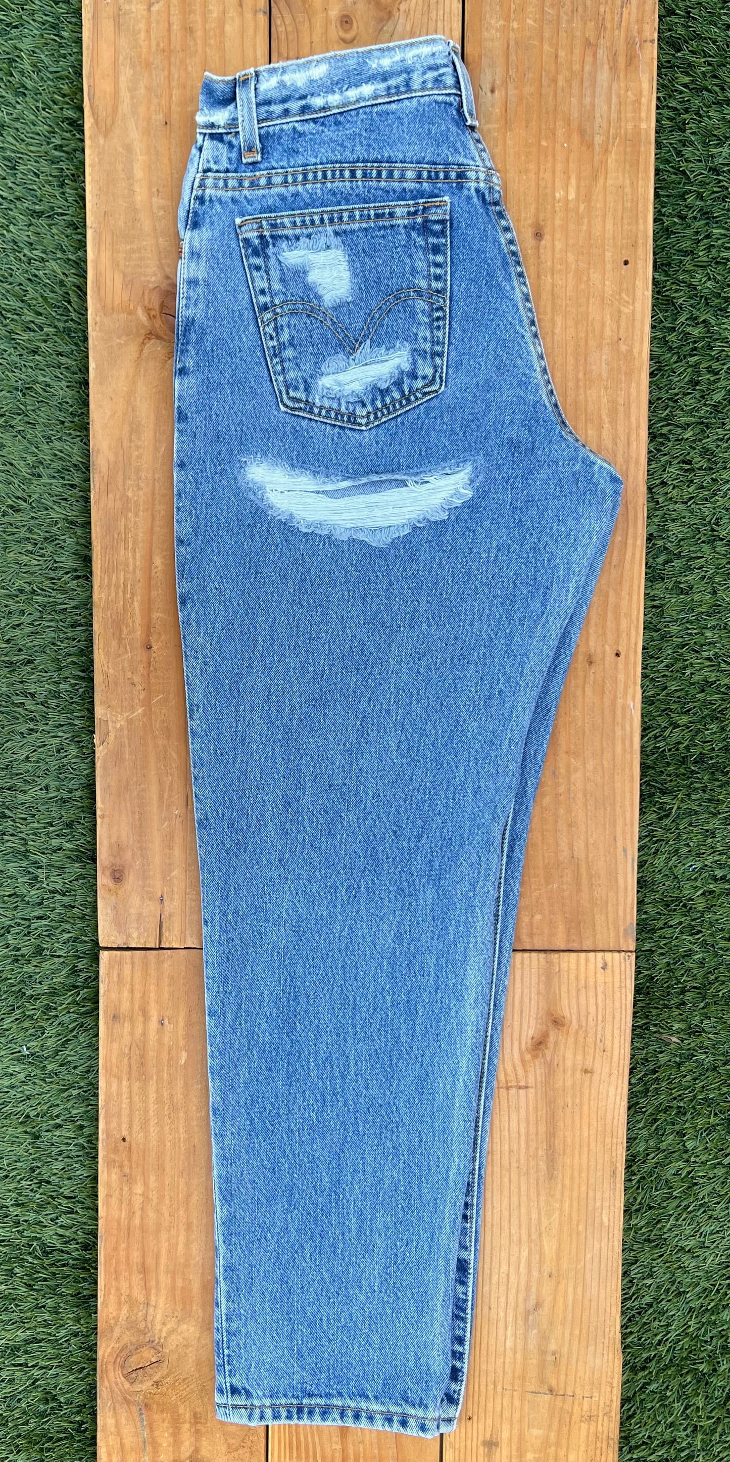 W30 550 Vintage Levi's Butt Rip Jean