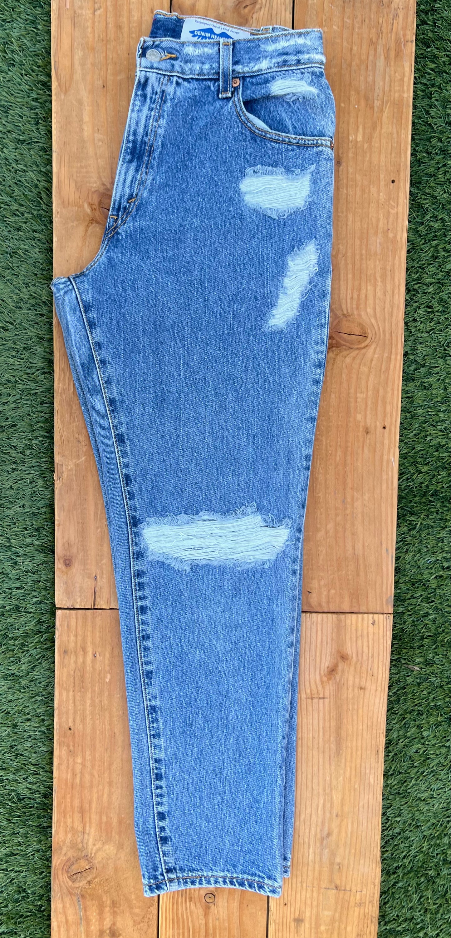 W30 550 Vintage Levi's Butt Rip Jean