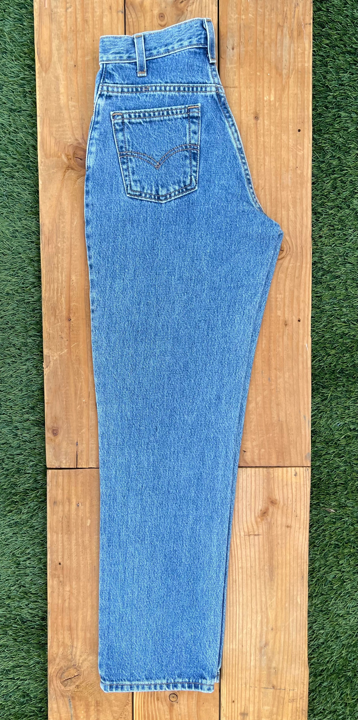 W25 550 Vintage Levi's Plain Jean