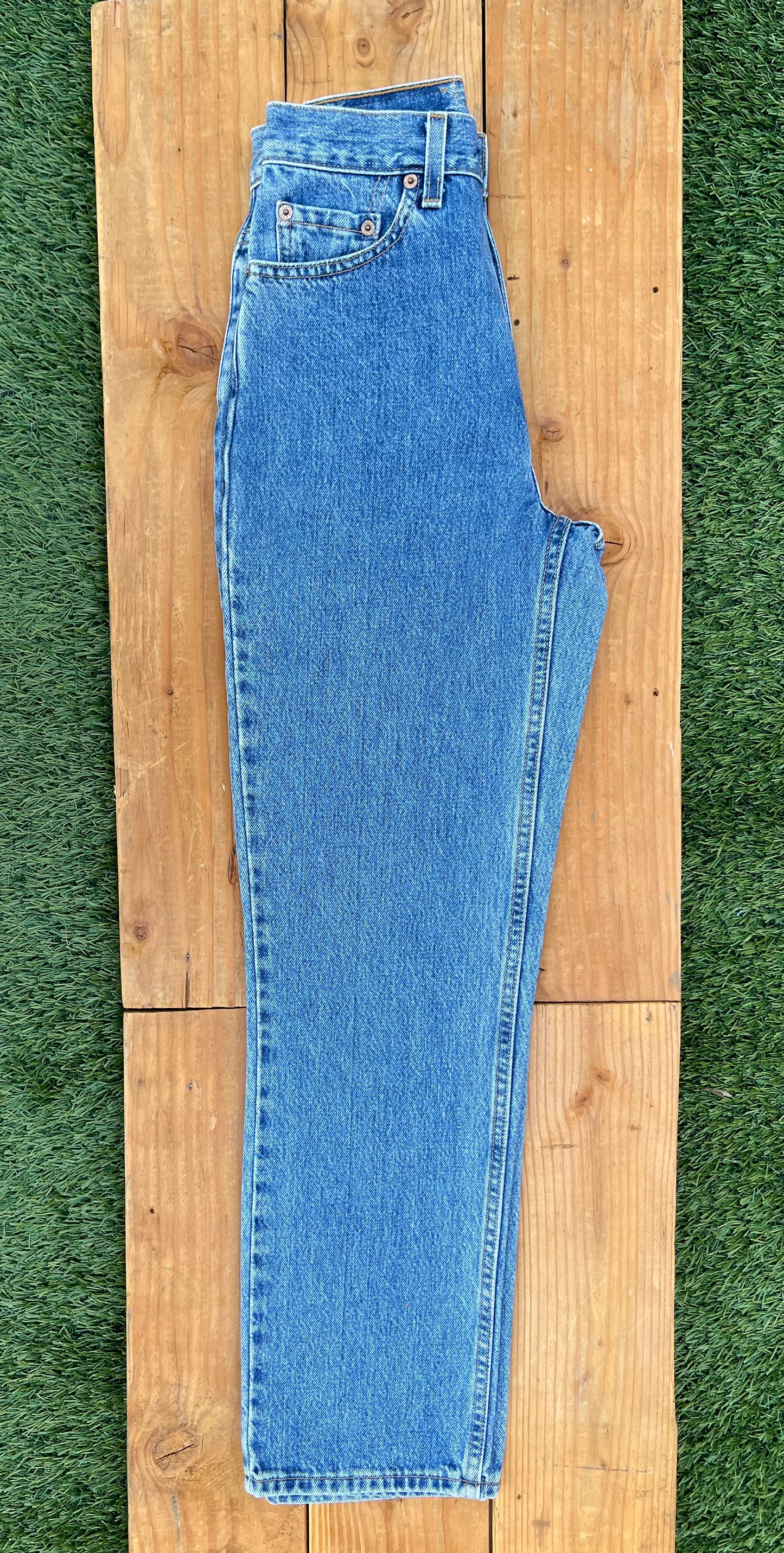 W25 550 Vintage Levi's Plain Jean