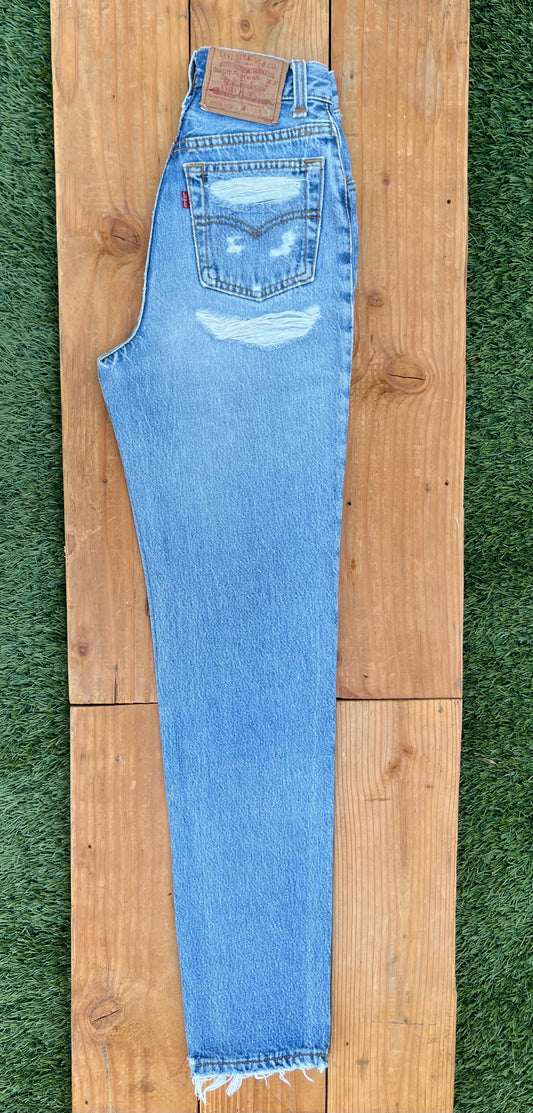 W23 501 Vintage Levi's Butt Rip Jean