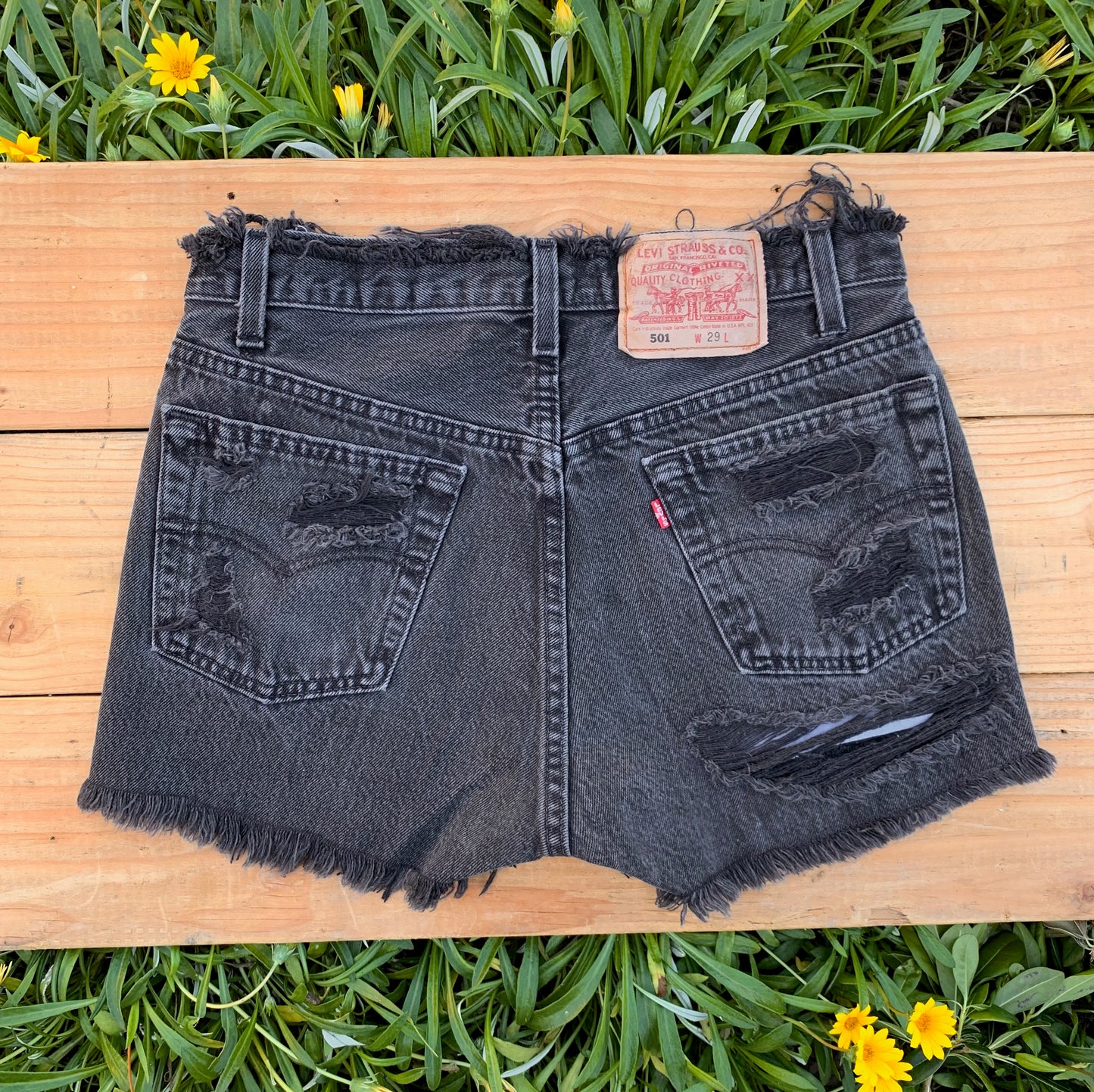W29 501 Vintage Levi's Butt Rip Short