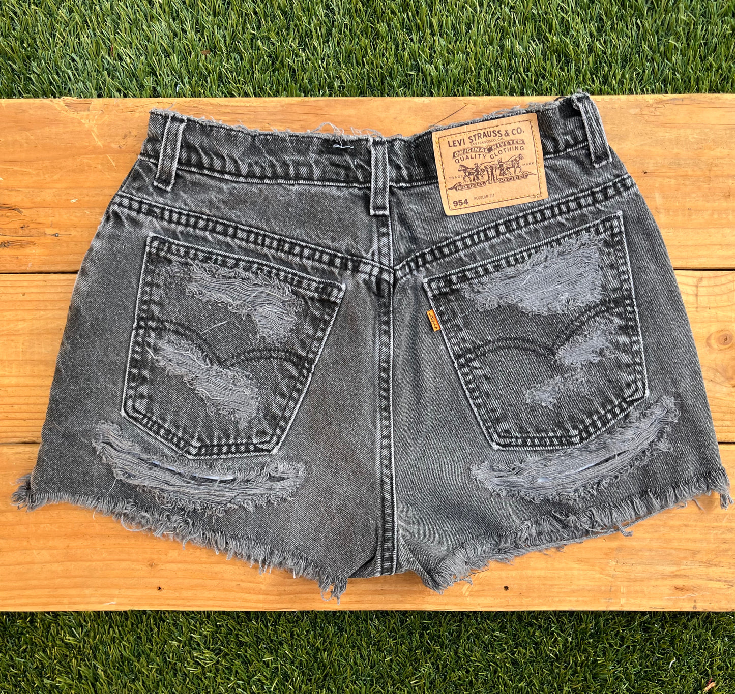 W30 Vintage Levi’s Butt Rip Short