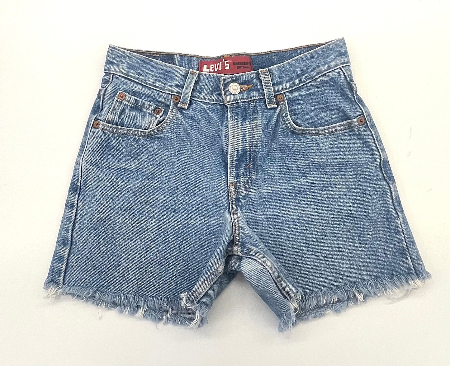 W24 Vintage Levi’s Mid Shorts