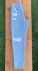 W25 Vintage Levi's Butt Rip Jean