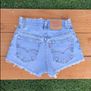 W24 550 Vintage Levi's Short