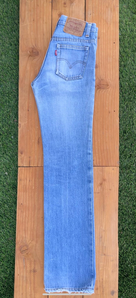 W24 517 Vintage Levi's Plain Jean