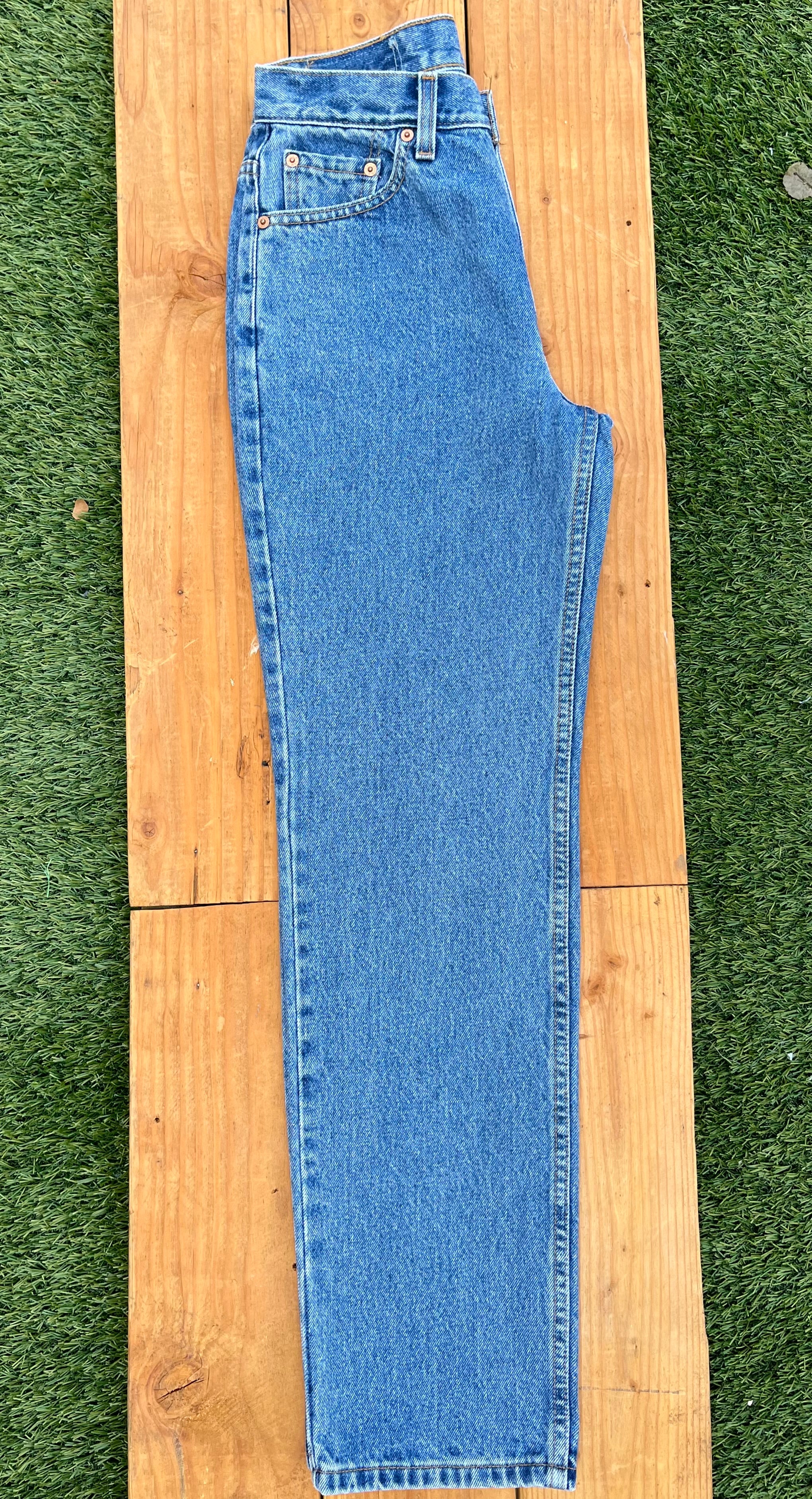W27 512 Vintage Levi's Plain Jean