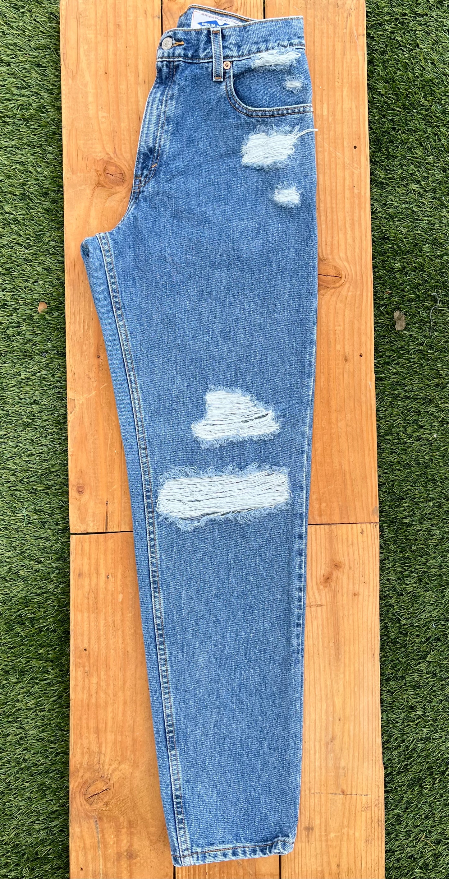 W30 550 Vintage Levi's Butt Rip Jean