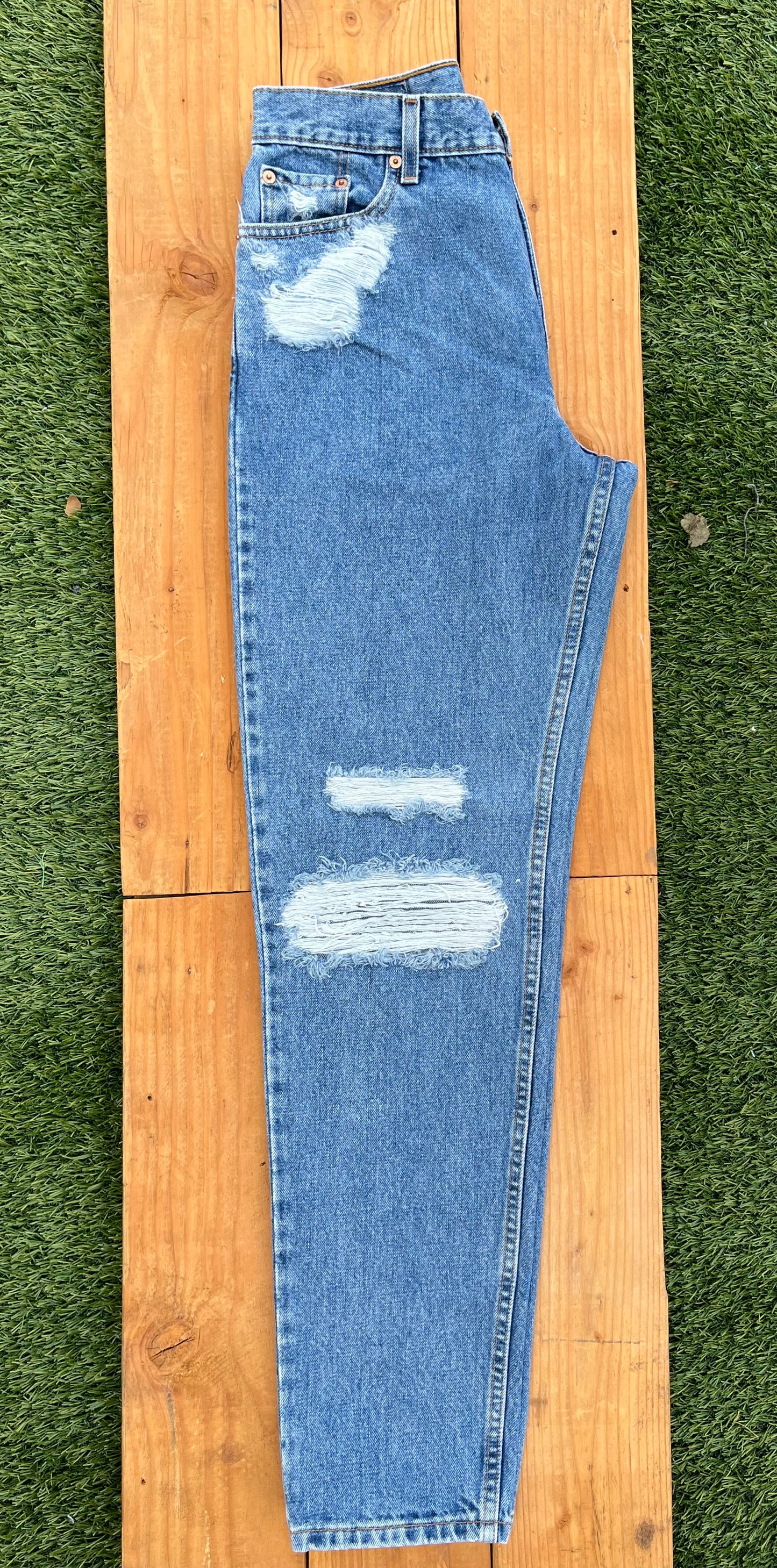 W30 550 Vintage Levi's Butt Rip Jean