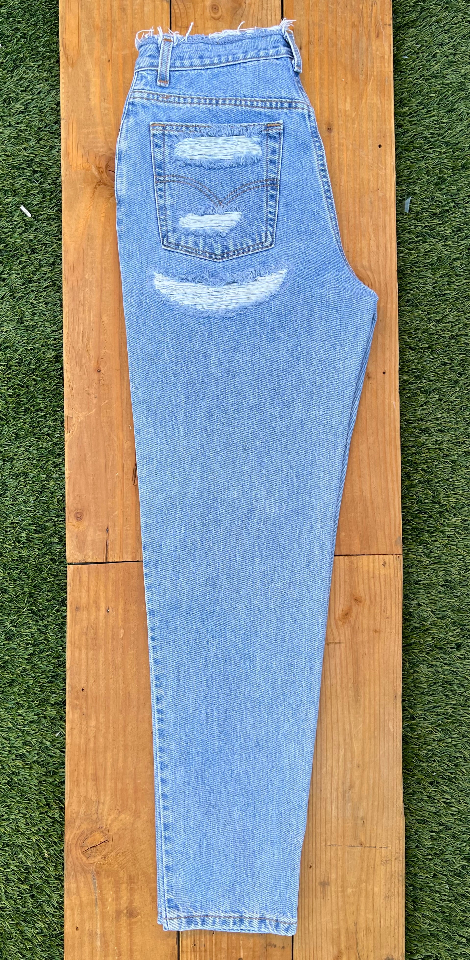 W30 512 Vintage Levi's Butt Rip Jean