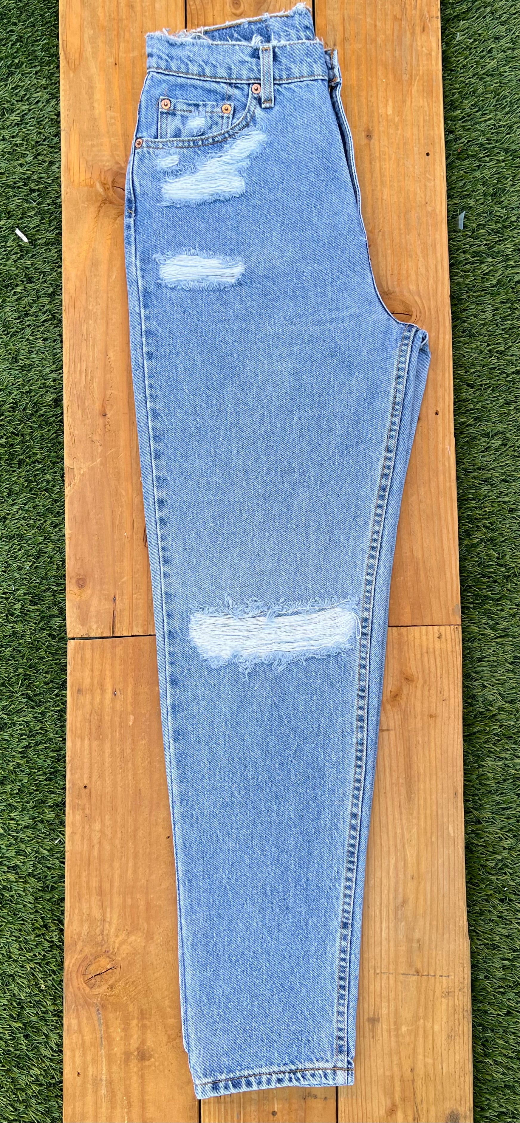 W31 Vintage Levi's Butt Rip Jean