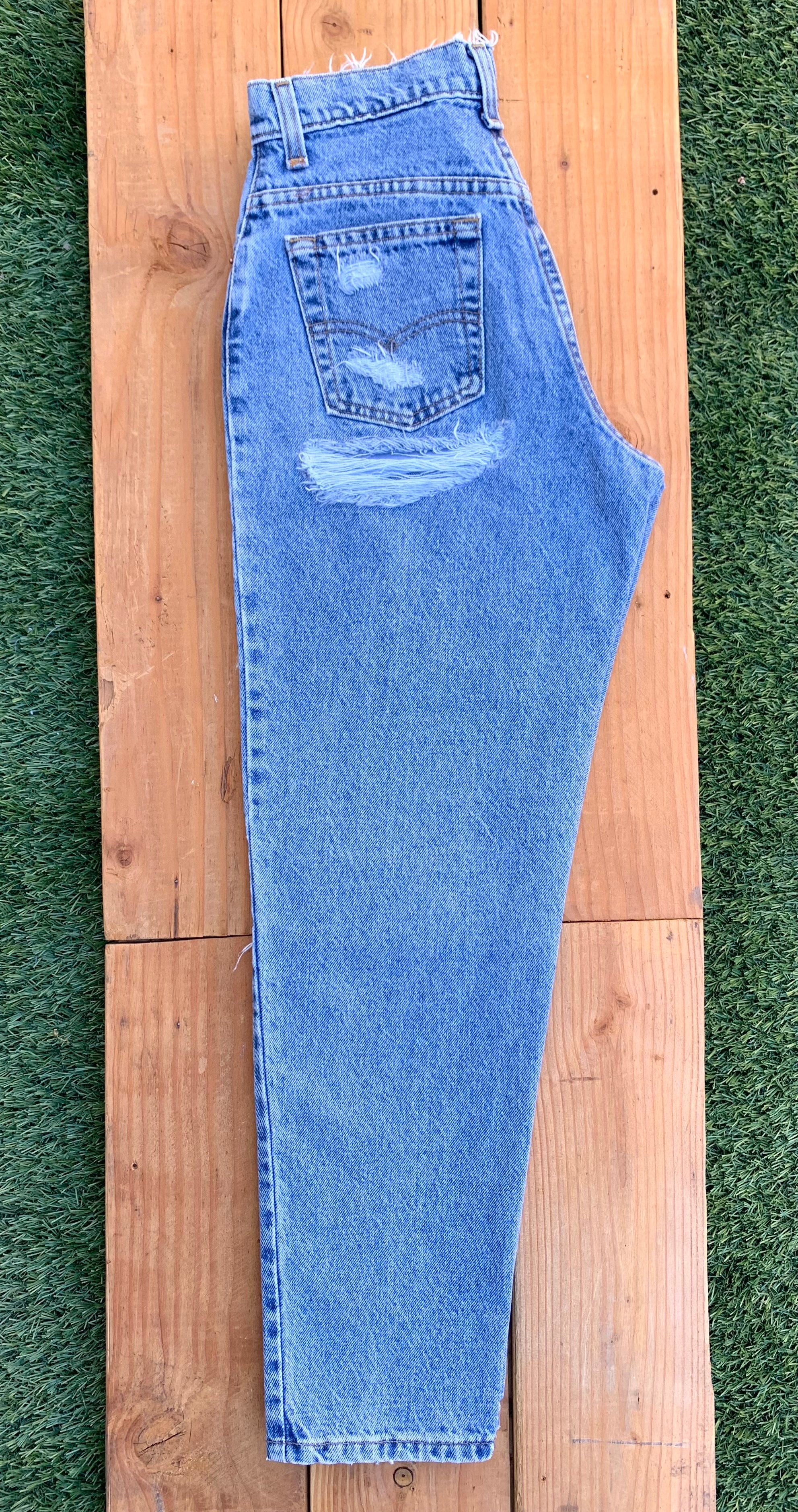 W26 551 Vintage Levi's Butt Rip Jean