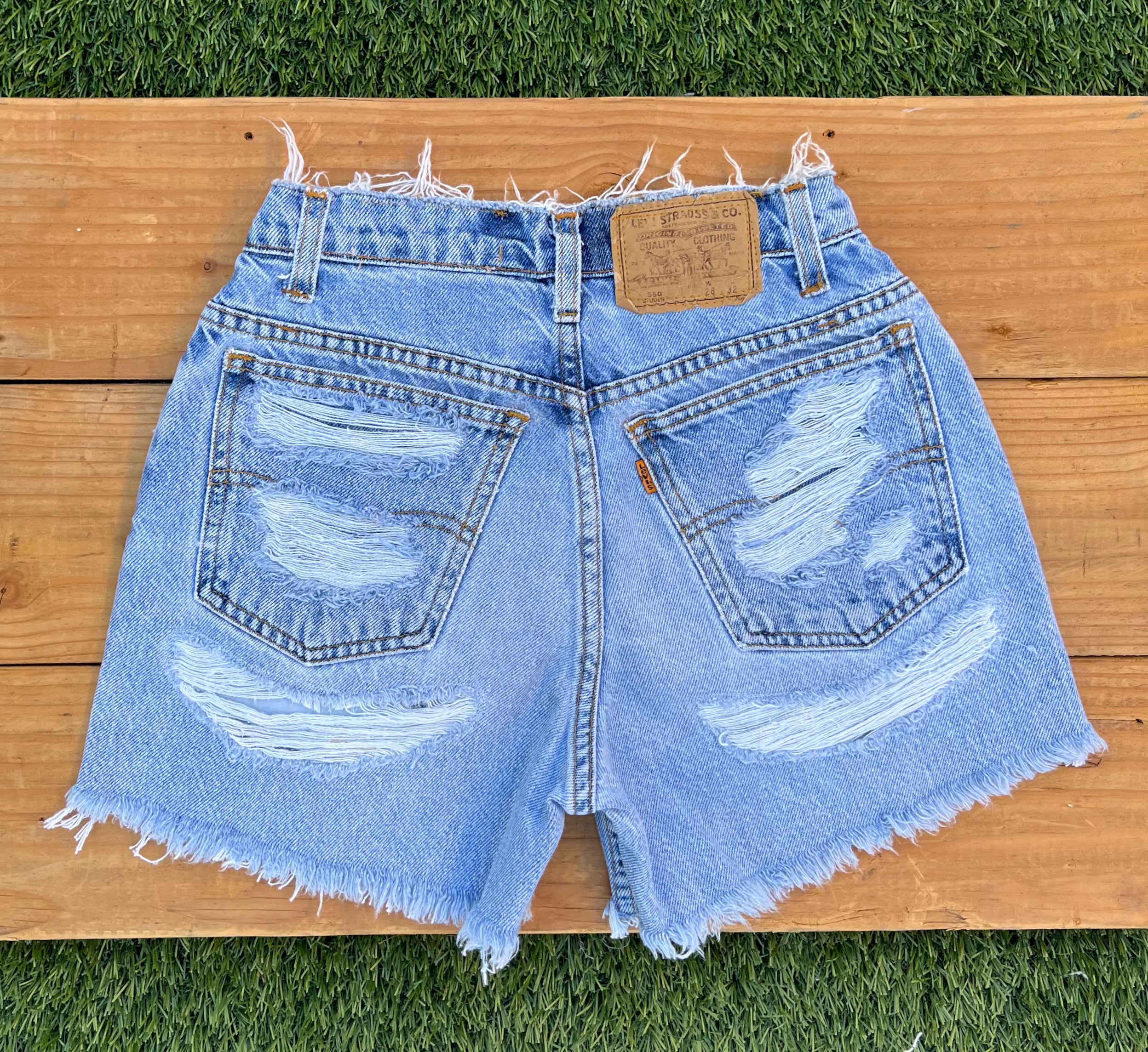 W24 Vintage Levi's Butt Rip Short