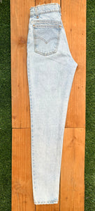 W25 912 Vintage Levi's Plain Jean