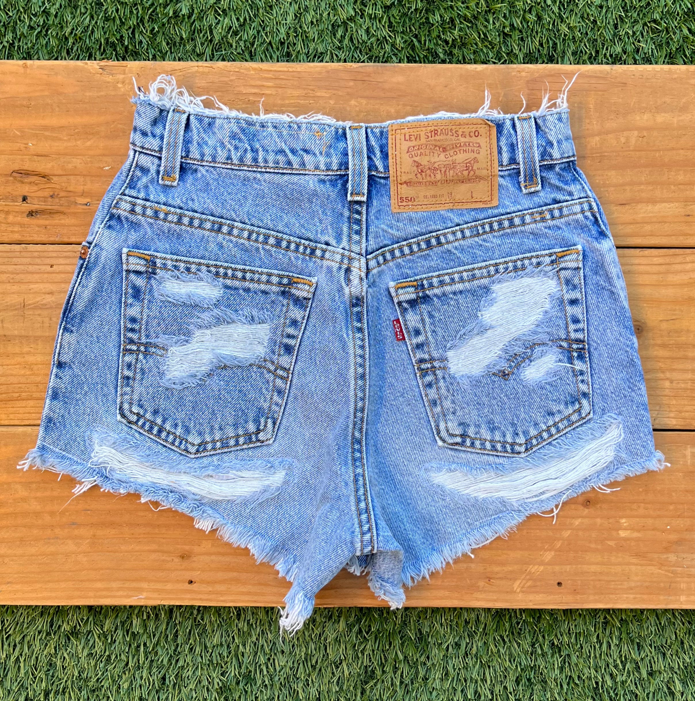 High waisted sales ripped levi shorts