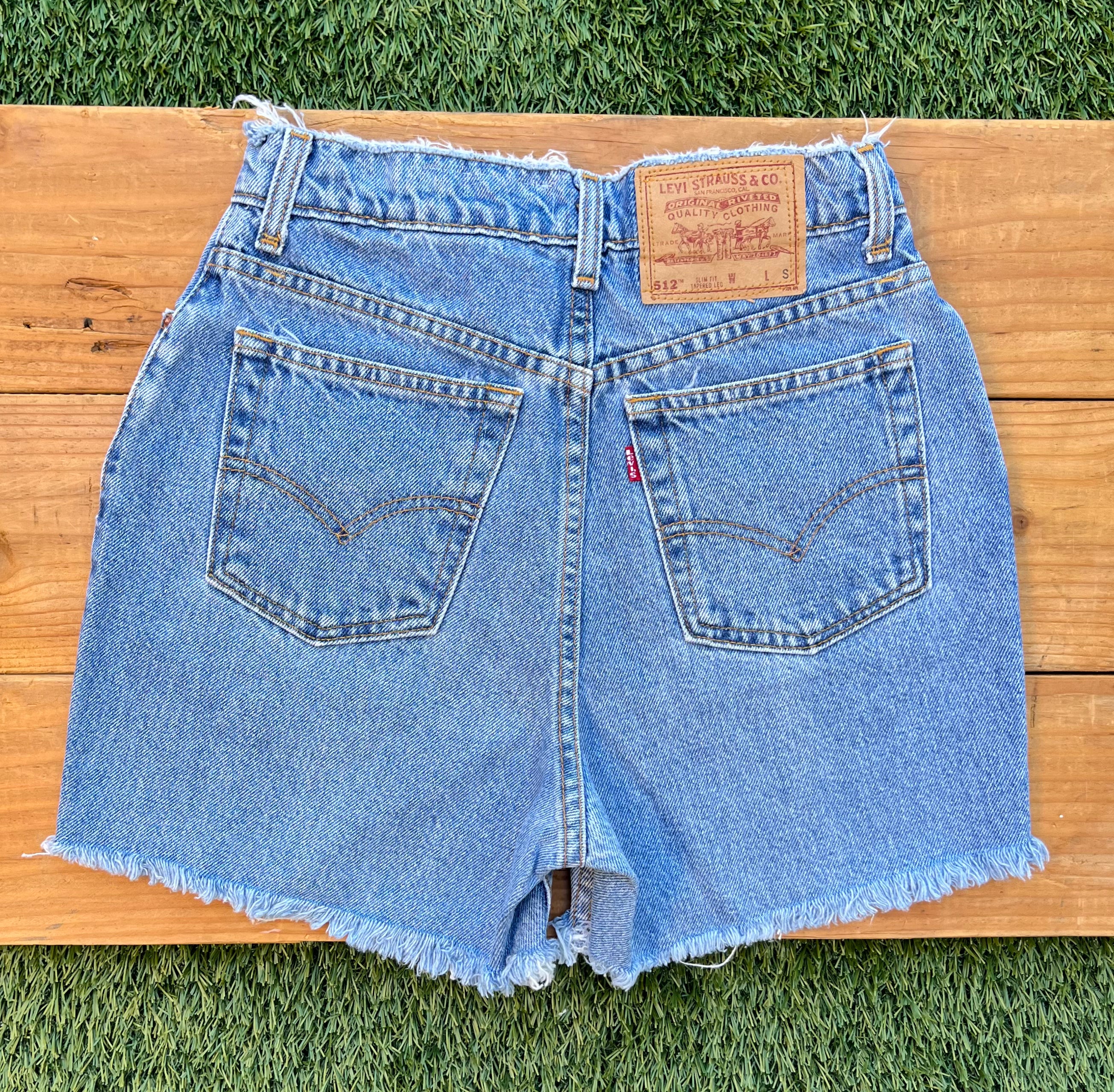 W26 512 Vintage Levi's Plain Short