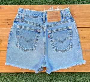 W25 512 Vintage Levi's Plain Short