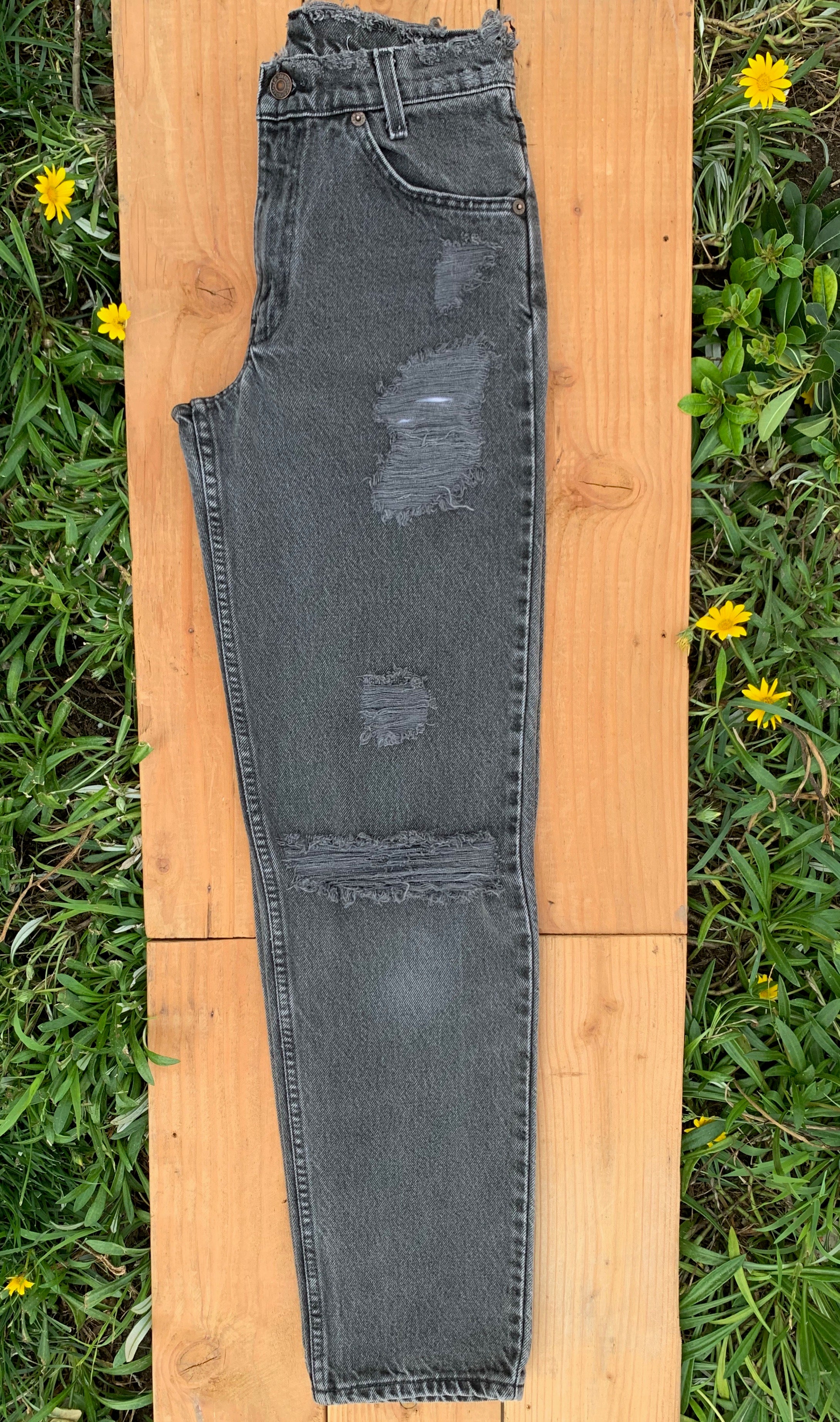 W24 Black Vintage Levi's Butt Rip Jean