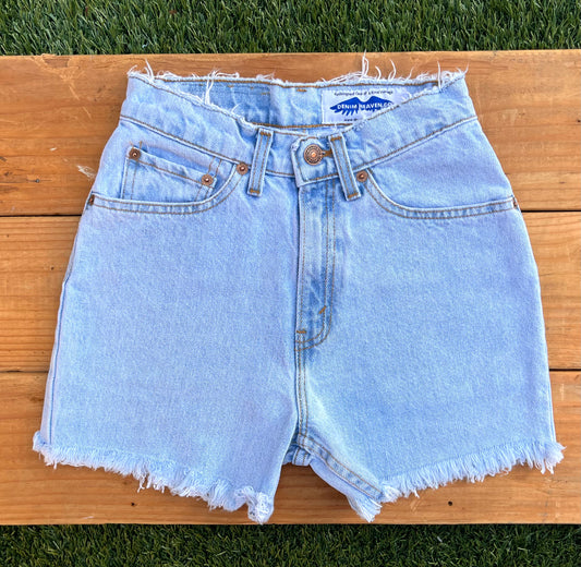 W24 512 Vintage Levi’s Plain Short